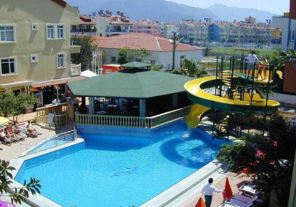 Maxwell Marmaris